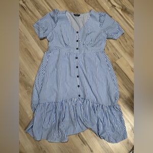BloomChic Plus Size Blue & White Striped Dress 💙 Flowy V-Neck Button Front Dres